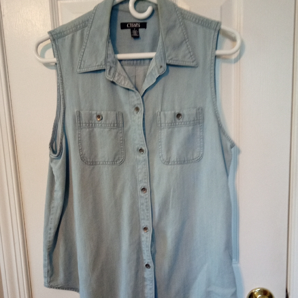Chaps Women's Light Blue Sleeveless Denim Button-Down Shirt